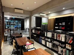 Serangoon Road (D12), Retail #558871431